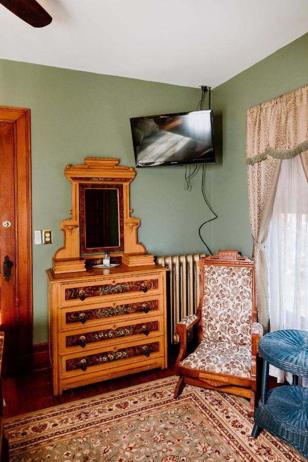 1897 Beekman House Bed And Breakfast Dundee 외부 사진